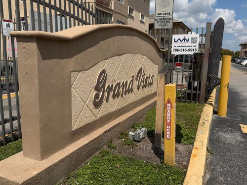 2222-2-8851 Nw 119th St, Hialeah Gardens, FL, 33018-7901 | Card Image