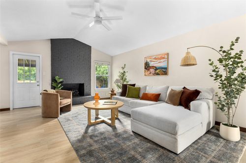 2301 Village Cir, Austin, TX, 78745-2734 | Card Image