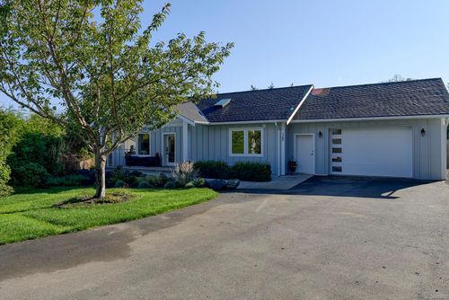 167 Bayridge Pl, Bowser, BC, V0R1G0 | Card Image