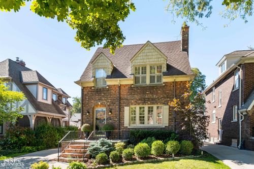 223 Mckinley Ave, Grosse Pointe Farms, MI, 48236-3506 | Card Image