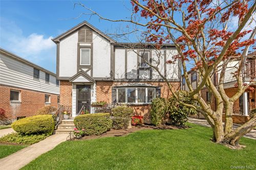 7623 168th Street, New York, NY, 11366 | Card Image