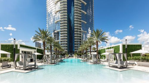 1811-851 Ne 1st Ave, Miami, FL, 33132-1817 | Card Image