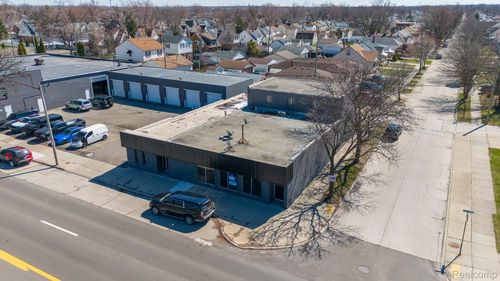 2189 Eureka Rd, Wyandotte, MI, 48192-6016 | Card Image