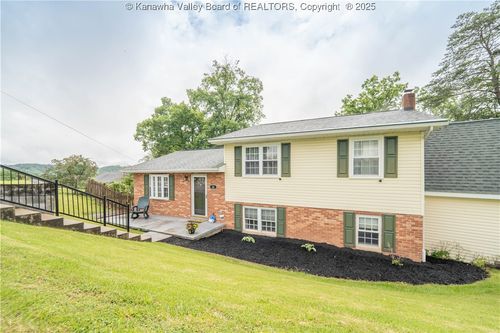 14 Douglas Dr, South Charleston, WV, 25309-9634 | Card Image
