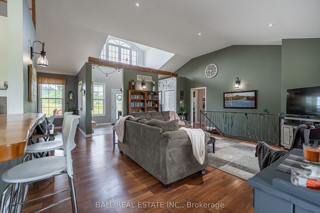 2120 Deer Bay Rd, House other with 4 bedrooms, 4 bathrooms and 8 parking in Lakefield ON | Image 9