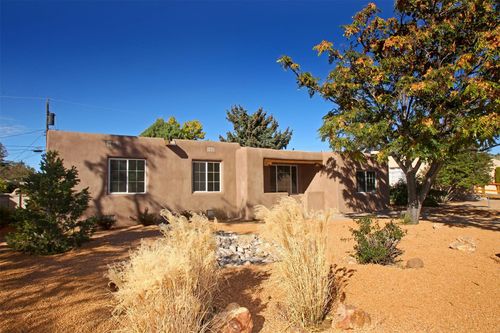 108 Sicomoro St, Santa Fe, NM, 87501-1642 | Card Image
