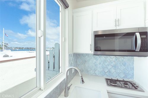apt-8-305 Main St, Newport Beach, CA, 92661-1350 | Card Image
