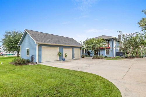 159 Gahagan Ln, Lake Charles, LA, 70611-3942 | Card Image