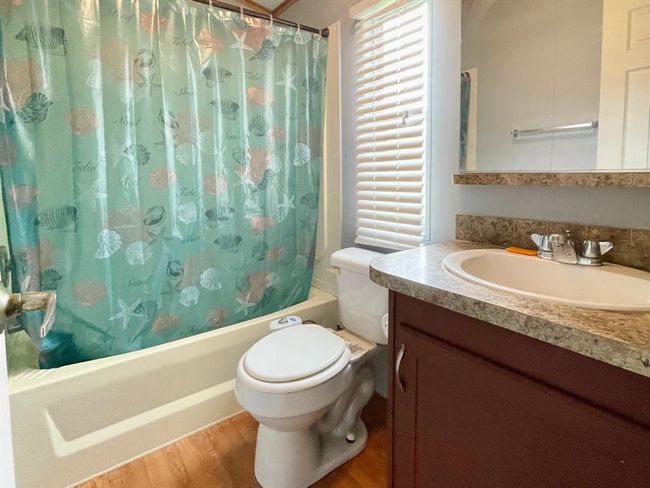 Guest bathroom | Image 12