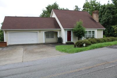 604 Ninth Street, House other with 3 bedrooms, 3 bathrooms and null parking in London KY | Image 2