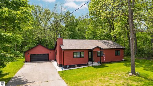 119 Maple St, Fife Lake, MI, 49633-9378 | Card Image