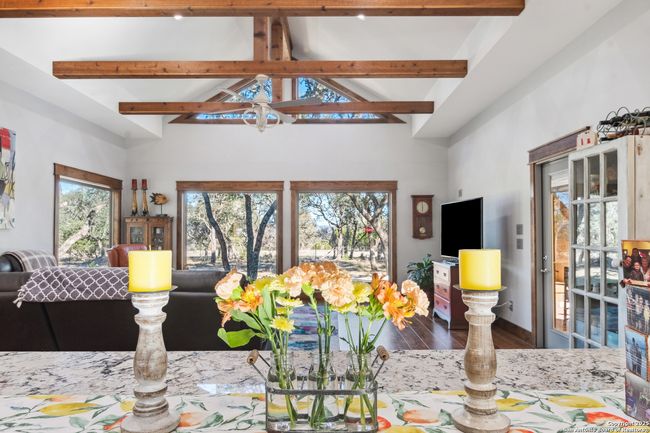 381 Camino Primero, House other with 3 bedrooms, 2 bathrooms and null parking in Leakey TX | Image 15