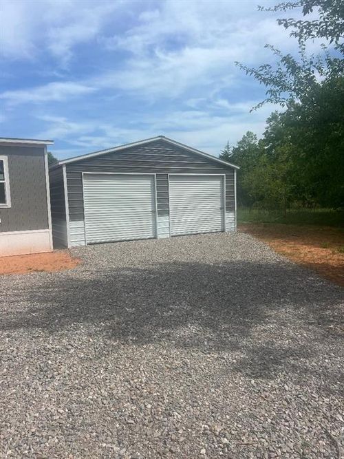 8001 London Dr, Noble, OK, 73068-4029 | Card Image