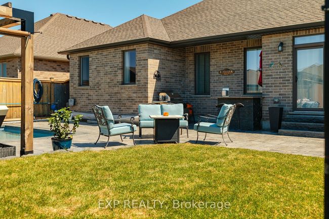 86 Forbes Cres, House other with 5 bedrooms, 3 bathrooms and 4 parking in Listowel ON | Image 37