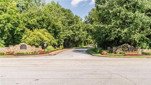 20 Balfour Dr, Covington, GA, 30014-8920 | Card Image