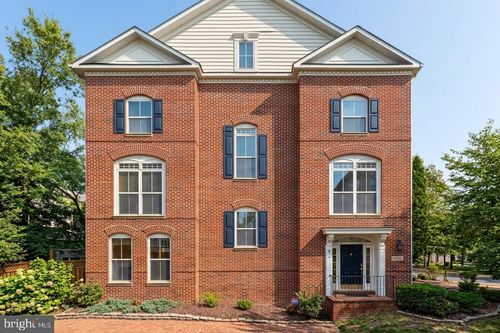 5256 Bessley Pl, ALEXANDRIA, VA, 22304-8676 | Card Image