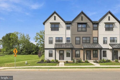 310 Flora Blvd, ANNVILLE, PA, 17003-4502 | Card Image