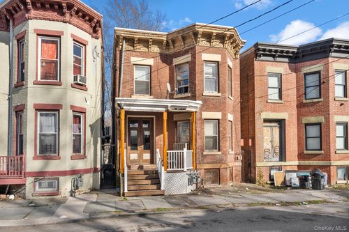 48 Lutheran St, Newburgh, NY, 12550-4843 | Card Image