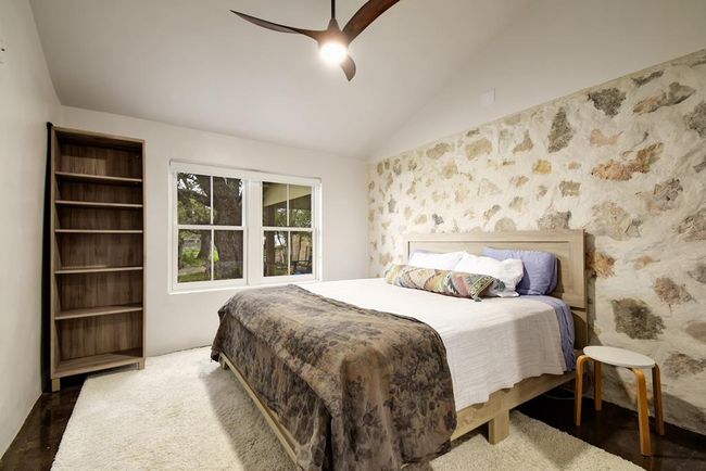 341 N Stallion Estates Dr, Home with 2 bedrooms, 2 bathrooms and 3 parking in Spring Branch TX | Image 23