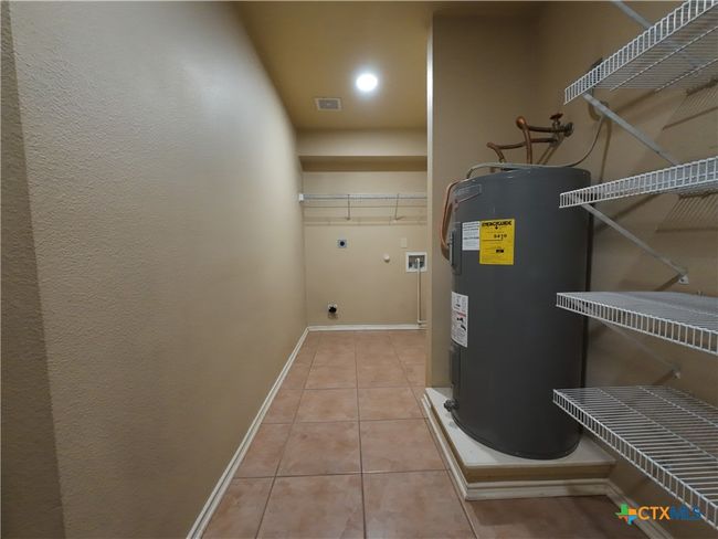 Pantry/Laundry | Image 9