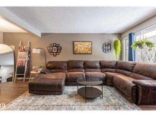 15 Walden Pk, St Albert, AB, T8N3V6 | Card Image