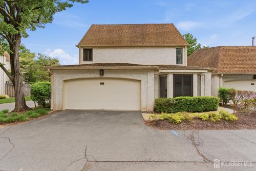 76 Carriage Pl, Edison, NJ, 08820-4019 | Card Image