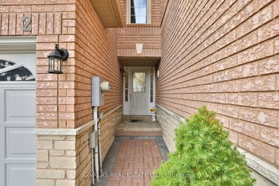 2 - 1285 Bristol Rd W, Condo with 3 bedrooms, 4 bathrooms and 4 parking in Mississauga ON | Image 3