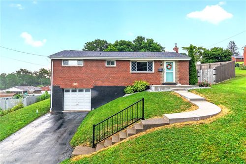 12 Corbett Ave, Irwin, PA, 15642-3260 | Card Image