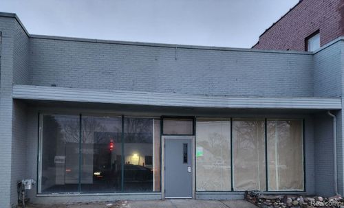 16914 9 Mile Rd, Eastpointe, MI, 48021-2449 | Card Image