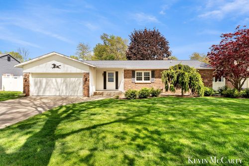 1746 Edgewood Avenue Se, Grand Rapids, MI, 49506 | Card Image