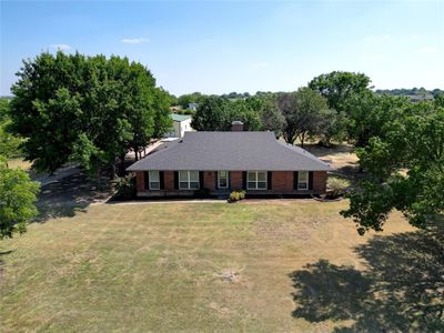 5733 Nance Road, Home with 3 bedrooms, 2 bathrooms and null parking in Sanger TX | Image 2