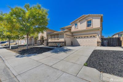 1107 Donatello Way, House other with 4 bedrooms, 3 bathrooms and 3 parking in Oakley CA | Image 2