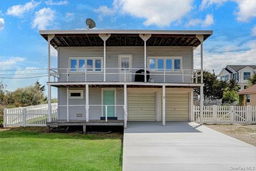 6 Oak Beach Rd, Oak Beach, NY, 11702 | Card Image