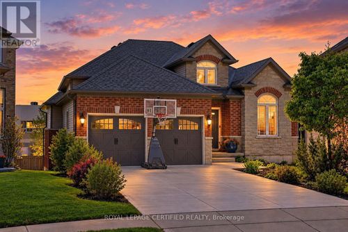 91 Candlewood Dr, Stoney Creek, ON, L8J0A3 | Card Image