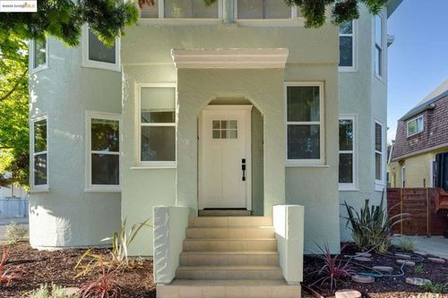 1238 12th St, Oakland, CA, 94607-2202 | Card Image