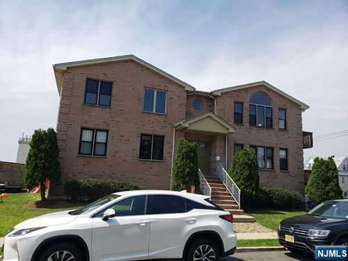 241 13th St, Palisades Park, NJ, 07650-2006 | Card Image