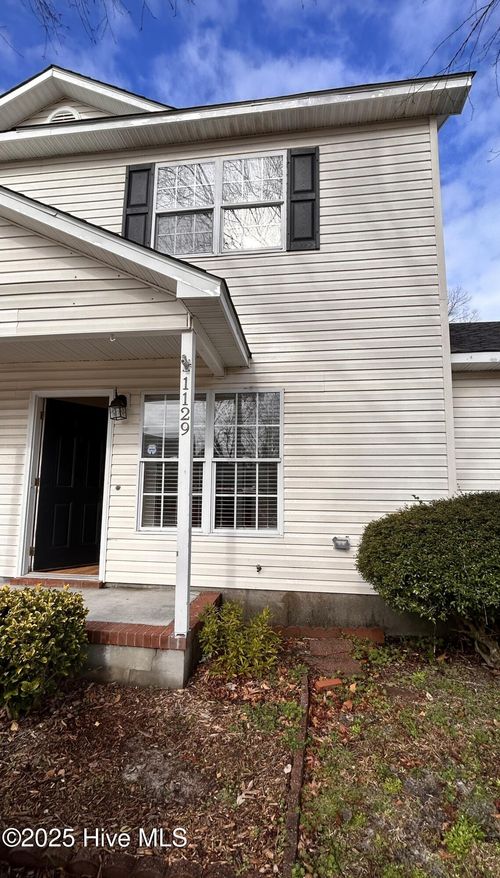 1129 Pueblo Dr, Jacksonville, NC, 28546-8375 | Card Image