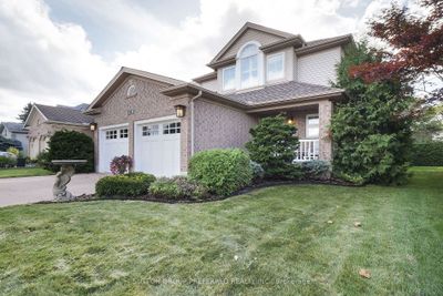 15 Bellrock Cres, House other with 3 bedrooms, 3 bathrooms and 6 parking in London ON | Image 2