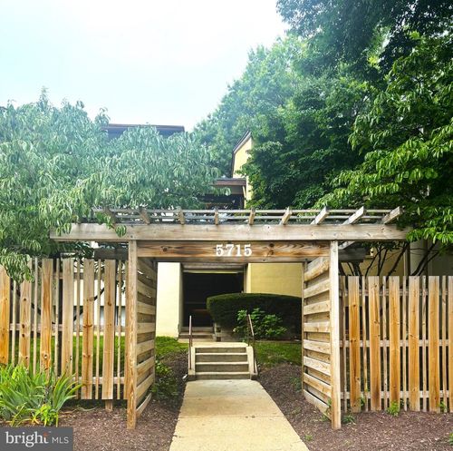 c-5715 Harpers Farm Rd, COLUMBIA, MD, 21044-2295 | Card Image