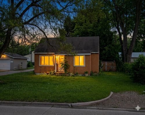 3196 E Atherton Road, Burton, MI, 48529 | Card Image