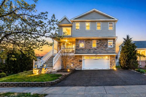 106 Irving Ave, Freeport, NY, 11520-5909 | Card Image