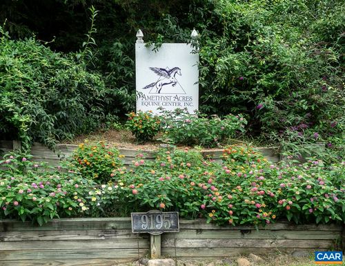 9195 Springwood Rd, Buchanan, VA, 24066-4096 | Card Image