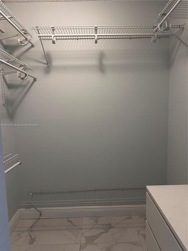 APT-2601 - 20335 W Country Club Dr, Condo with 1 bedrooms, 2 bathrooms and null parking in Aventura FL | Image 11