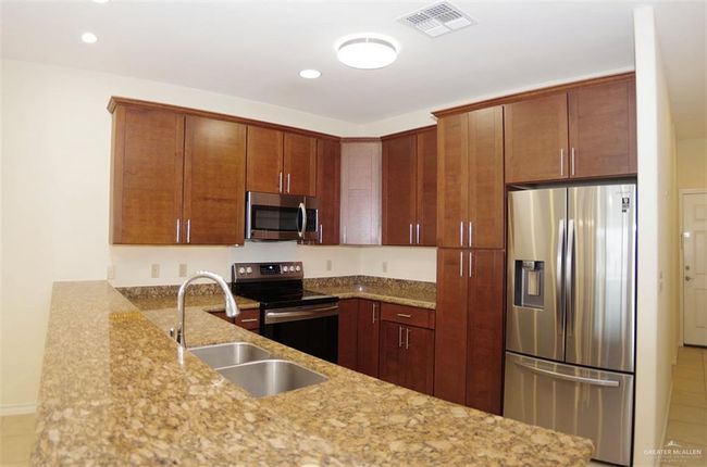 3303 - 301 E Houston St, Condo with 2 bedrooms, 2 bathrooms and null parking in Port Isabel TX | Image 14