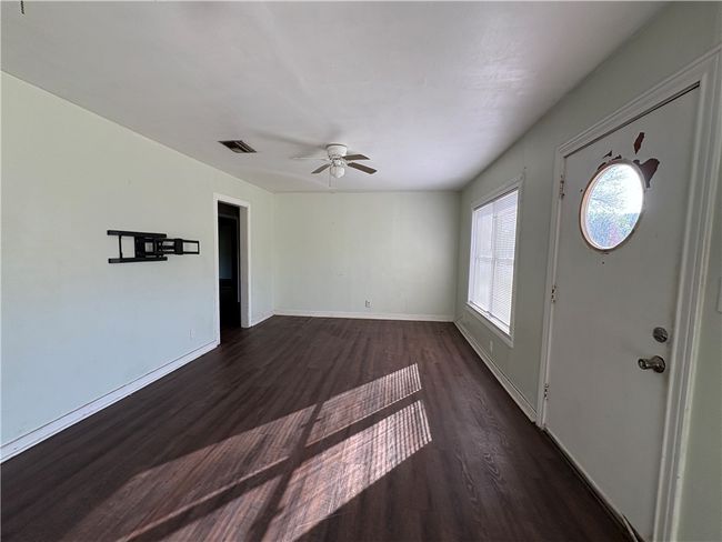 203 Dugger St, House other with 4 bedrooms, 3 bathrooms and null parking in Edna TX | Image 28