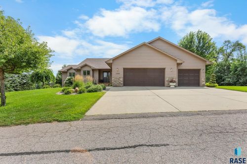 1800 N Ranch Oak Pl, Sioux Falls, SD, 57110-6460 | Card Image