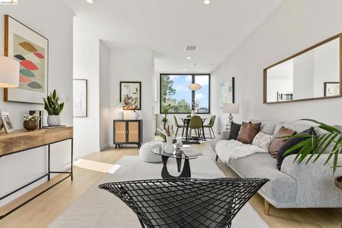 4035 Park Blvd, Oakland, CA, 94602 | Card Image