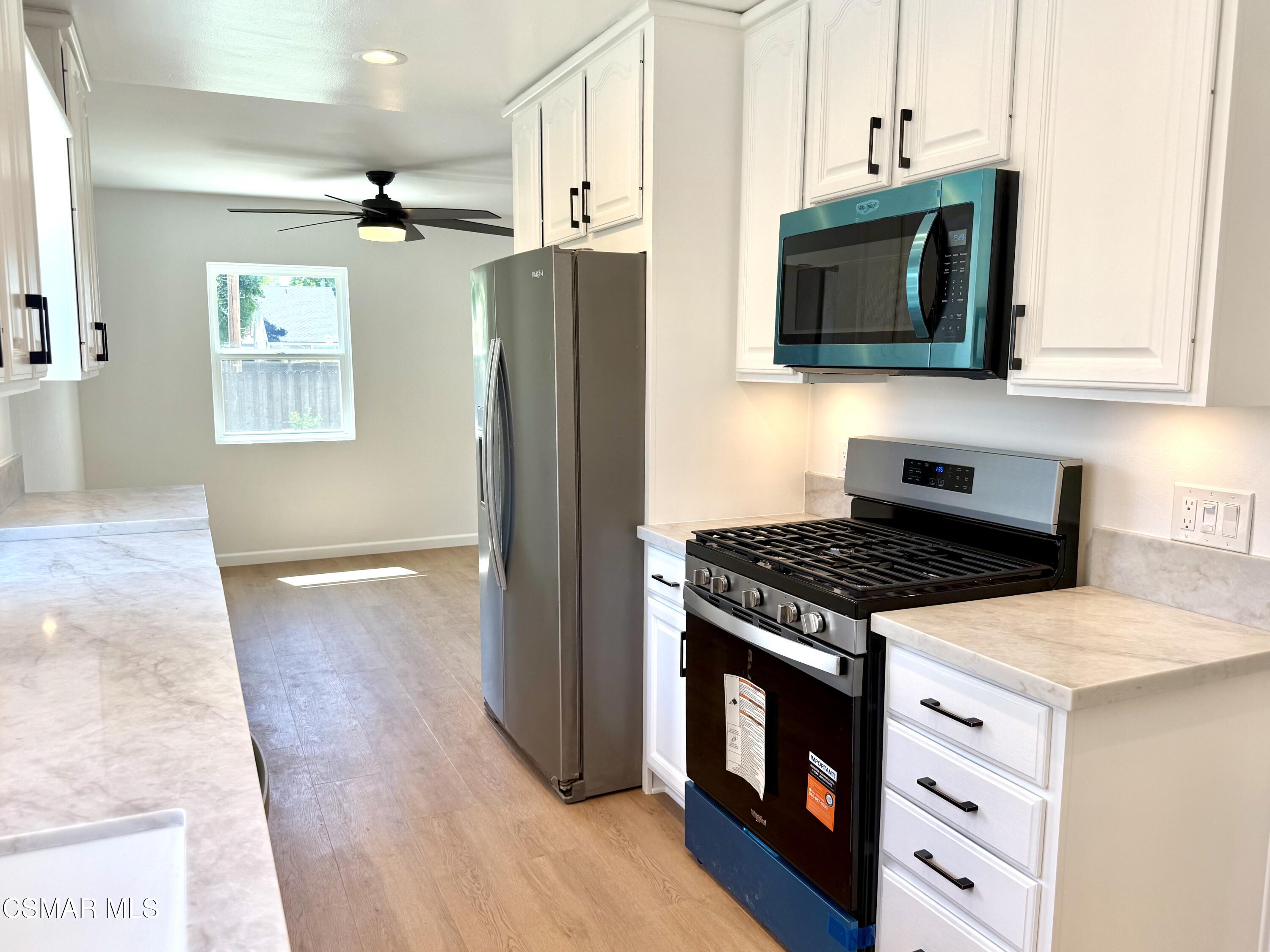 Residential Lease in Canoga Park 5