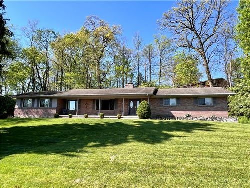 5633 Jeannie Ct, Dayton, OH, 45415-2652 | Card Image