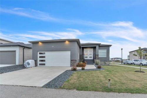 901 Vaughan Ave, Selkirk, MB, R1A4N4 | Card Image